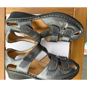 Finn Comfort Germany Metallic Gray Leather Sandals Adjustable Sz- EU 4.5 US-7